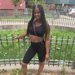 Meet your Posher, Rakema